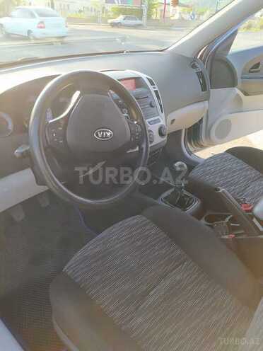 Kia Ceed 2008, 130,009 km - 1.4 л - Oğuz