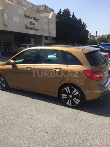 Mercedes B 180 2012, 72,000 km - 1.6 l - Bakı