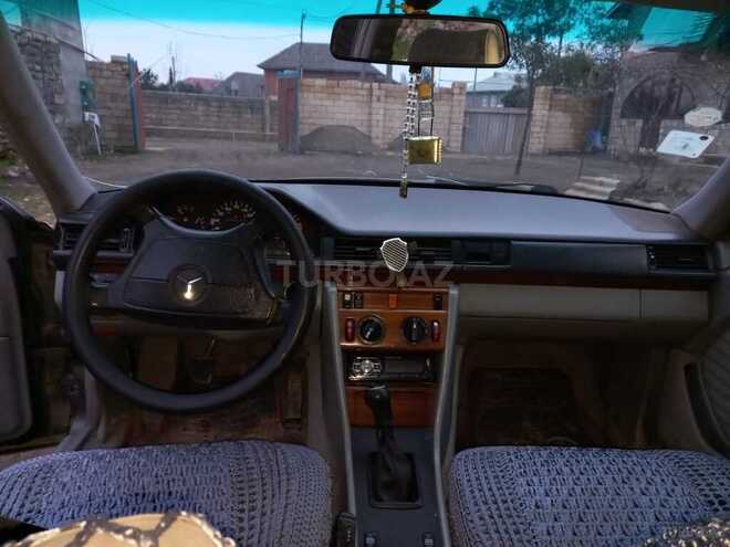 Mercedes E 220 1992, 238,434 km - 2.2 l - Lənkəran