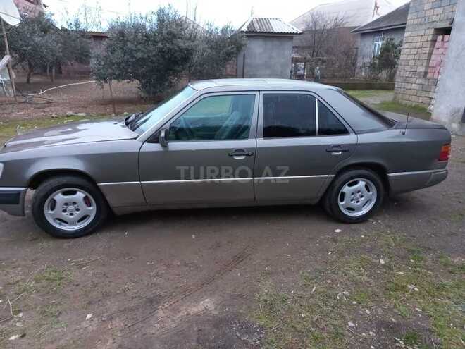 Mercedes E 220 1992, 238,434 km - 2.2 l - Lənkəran
