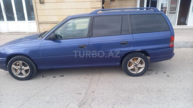 Opel Astra 1998, 216,400 km - 1.6 l - Salyan