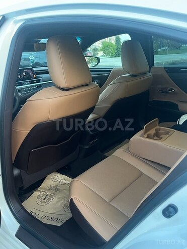 Lexus ES 300h 2021, 8,700 km - 2.5 l - Bakı