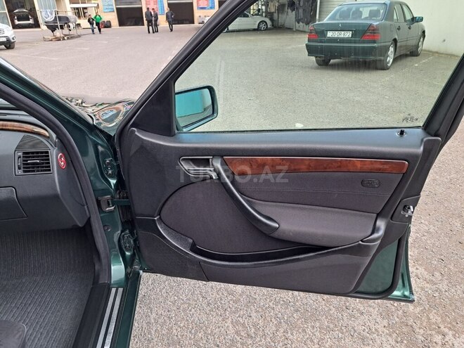 Mercedes C 240 2000, 276,000 km - 2.4 l - Gəncə