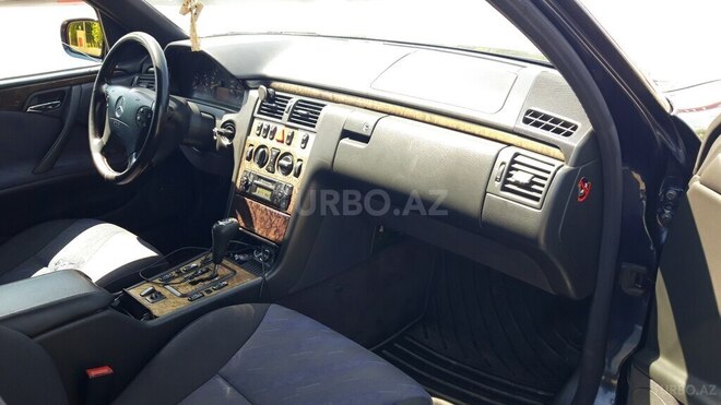 Mercedes E 220 2000, 355,000 km - 2.2 l - Ağcabədi