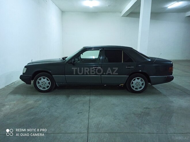 Mercedes E 250 1990, 321,800 km - 2.5 l - Bakı