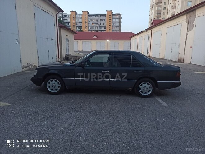 Mercedes E 250 1990, 321,800 km - 2.5 l - Bakı