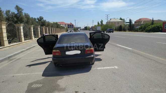 BMW 528 2000, 213,586 km - 2.8 l - Bakı