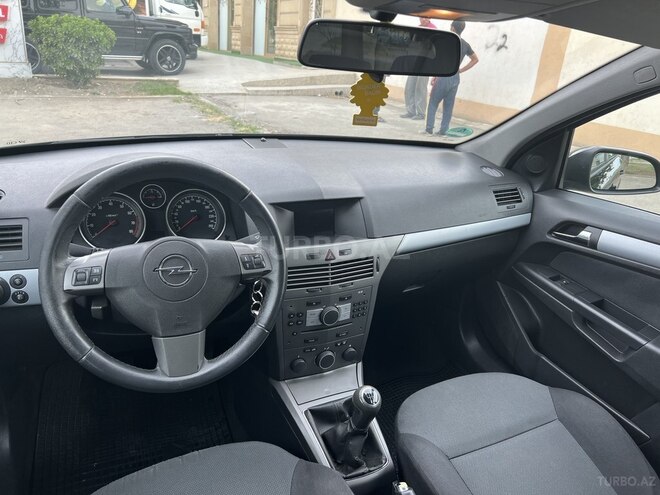 Opel Astra 2006, 157,000 km - 1.4 l - Gəncə