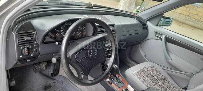 Mercedes C 200 1998, 197,680 km - 2.0 l - Qazax