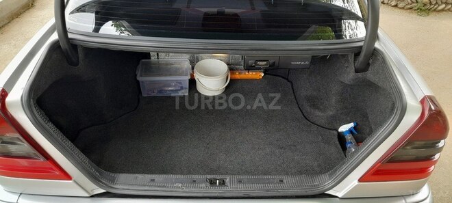 Mercedes C 200 1998, 197,680 km - 2.0 l - Qazax