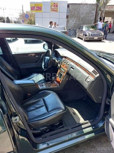 Mercedes E 320 2000, 503,000 km - 3.2 l - Bakı