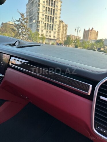 Porsche Cayenne Turbo 2020, 40,000 km - 4.0 l - Bakı