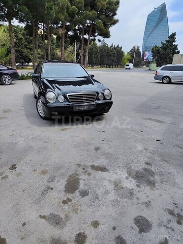 Mercedes E 240 2000, 350,000 km - 2.6 l - Bakı