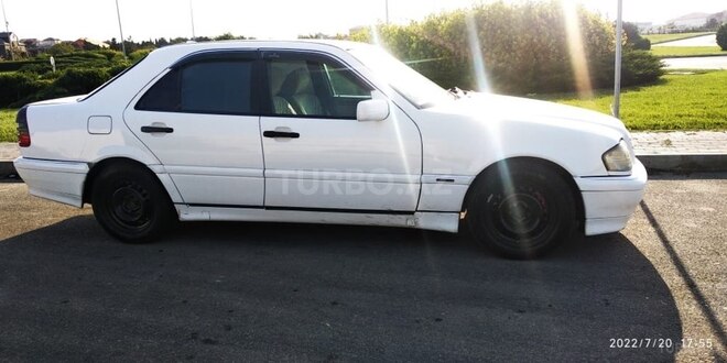 Mercedes C 250 1996, 362,000 km - 2.5 l - Bakı