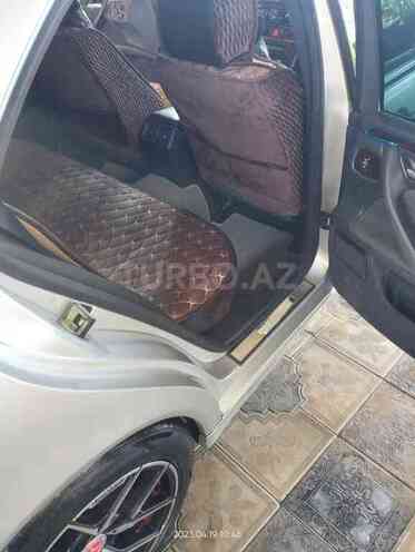 Mercedes E 240 2001, 210,000 km - 2.6 l - Salyan
