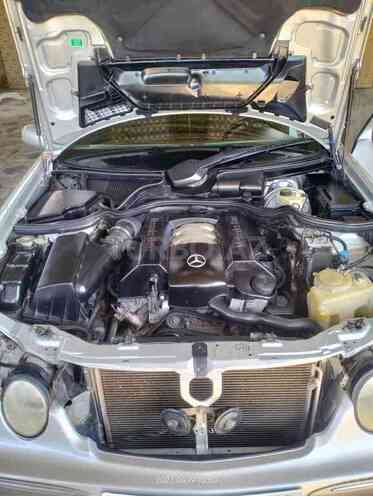 Mercedes E 240 2001, 210,000 km - 2.6 l - Salyan