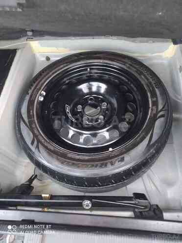 Mercedes E 240 2001, 210,000 km - 2.6 l - Salyan