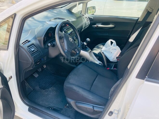 Toyota Auris 2007, 263,000 km - 1.4 l - Bakı