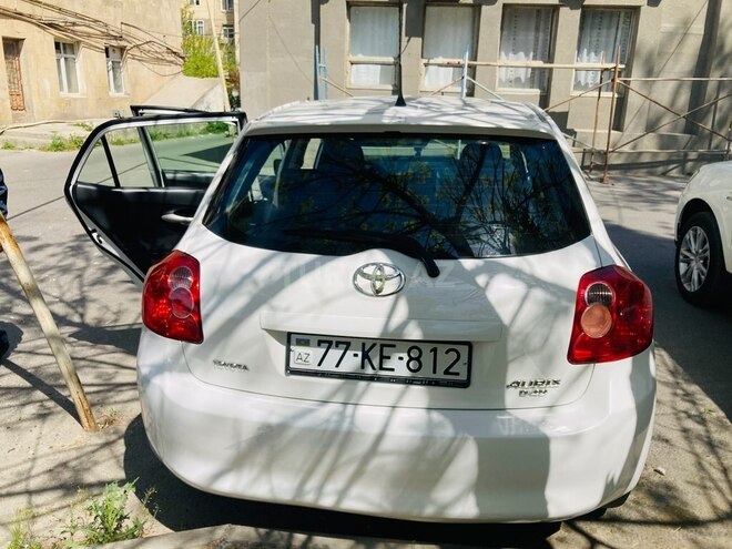 Toyota Auris 2007, 263,000 km - 1.4 l - Bakı