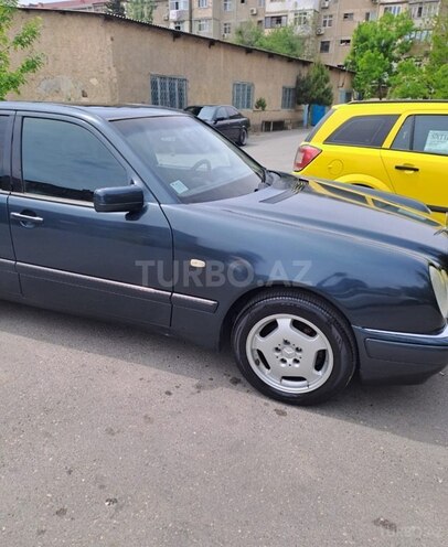 Mercedes E 200 1999, 600,000 km - 2.0 l - Sumqayıt