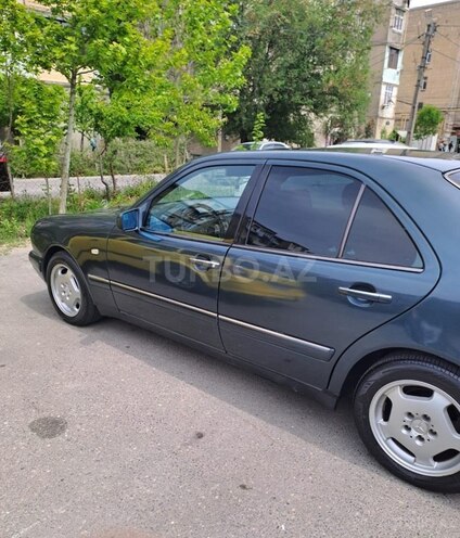 Mercedes E 200 1999, 600,000 km - 2.0 l - Sumqayıt