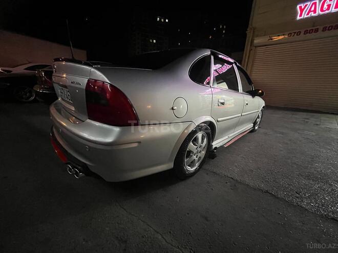 Opel Vectra 2001, 242,000 km - 1.6 l - Bakı