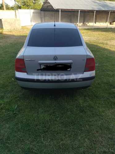 Volkswagen Passat 1999, 189,000 km - 2.0 l - Şəki