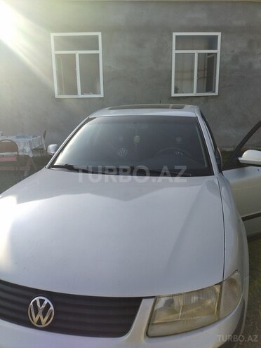 Volkswagen Passat 1999, 189,000 km - 2.0 l - Şəki