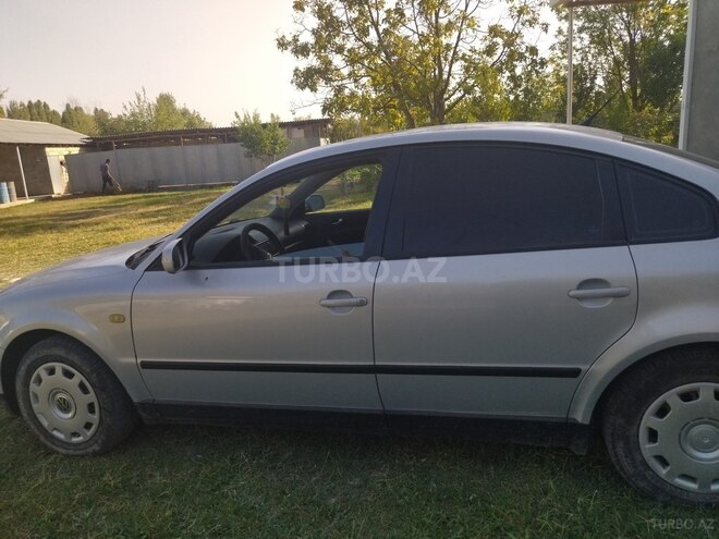 Volkswagen Passat 1999, 189,000 km - 2.0 l - Şəki