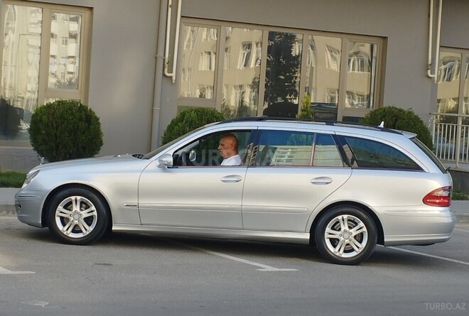 Mercedes E 220 2006, 315,000 km - 2.2 l - Bakı