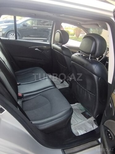Mercedes E 220 2006, 315,000 km - 2.2 l - Bakı