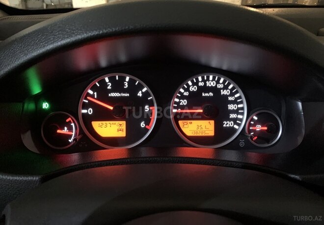 Nissan Navara 2014, 138,285 km - 2.5 l - Bakı