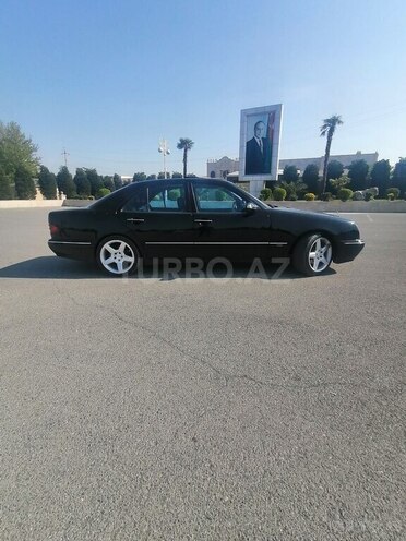 Mercedes E 240 2001, 308,959 km - 2.4 l - Tərtər