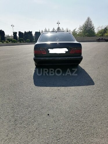 Mercedes E 240 2001, 308,959 km - 2.4 l - Tərtər