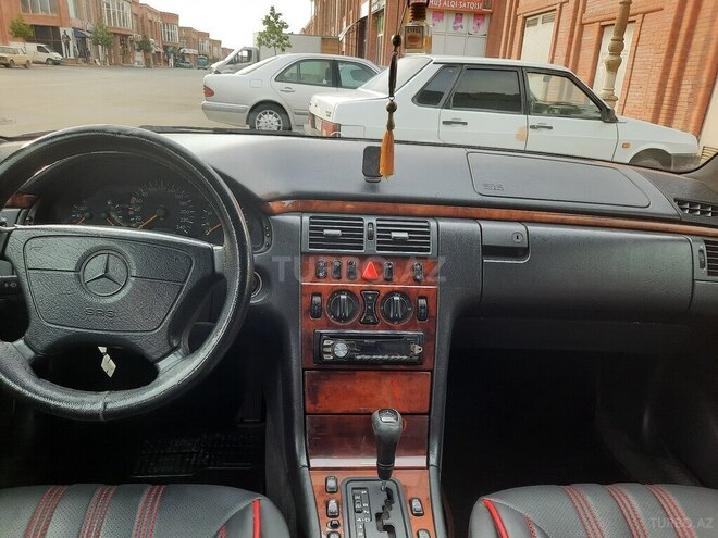 Mercedes E 240 1998, 340,000 km - 2.4 л - Gəncə