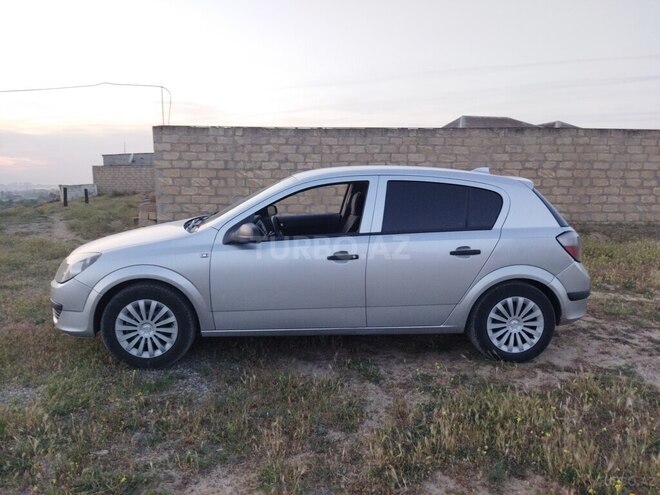Opel Astra 2005, 250,000 km - 1.4 l - Bakı