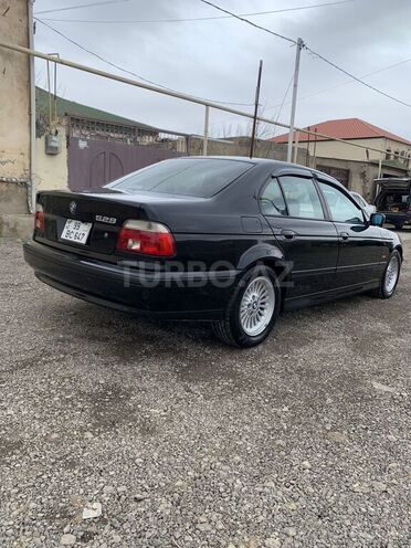 BMW 528 1999, 348,000 km - 2.8 l - Bakı