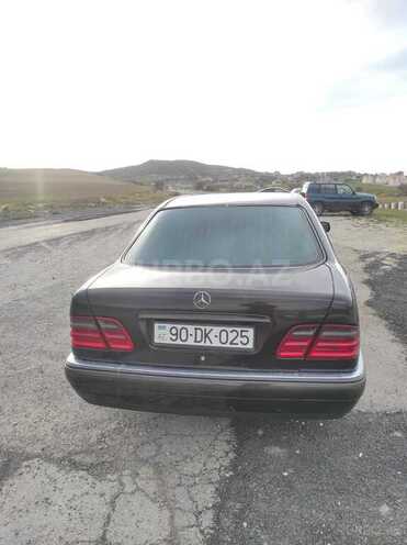 Mercedes E 240 1999, 240,000 km - 2.4 l - Bakı