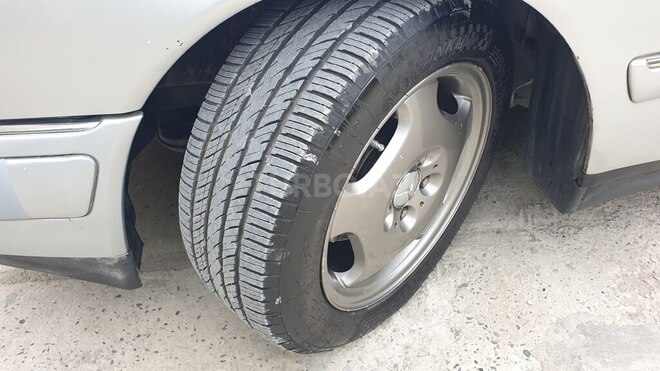 Mercedes E 230 1997, 310,000 km - 2.3 l - Bakı