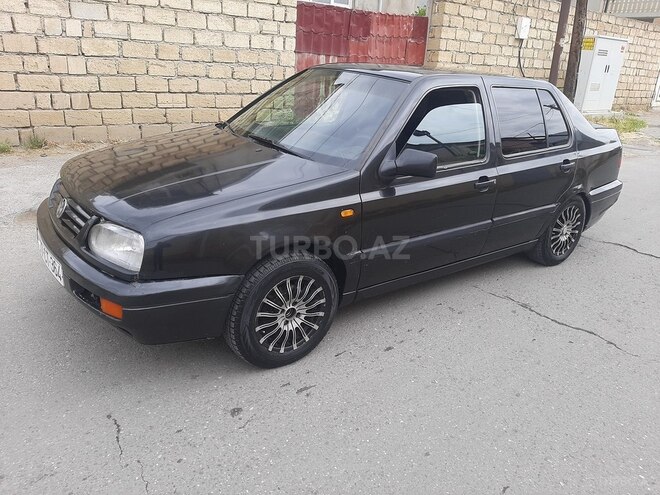 Volkswagen Vento 1997, 228,000 km - 2.0 л - Bakı