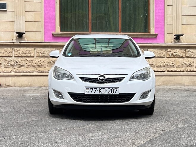 Opel Astra 2011, 231,128 km - 1.3 l - Bakı