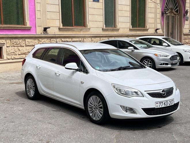 Opel Astra 2011, 231,128 km - 1.3 l - Bakı