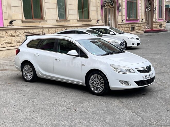 Opel Astra 2011, 231,128 km - 1.3 l - Bakı