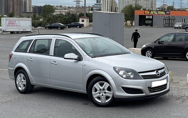 Opel Astra 2009, 151,500 km - 1.4 l - Bakı