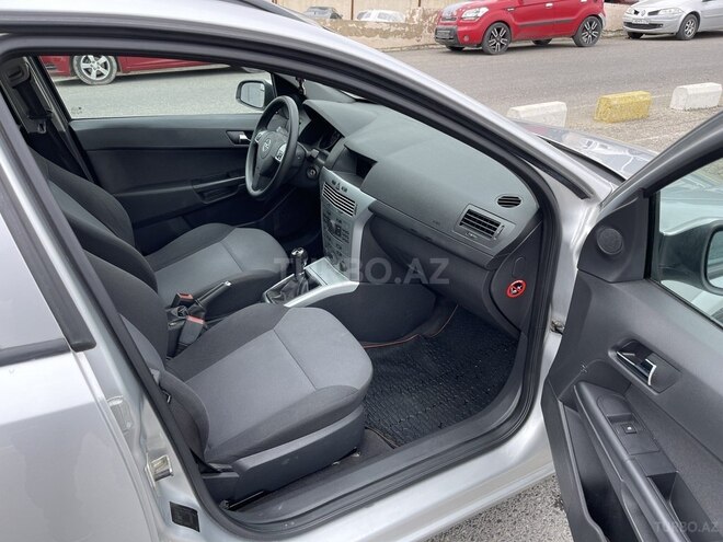 Opel Astra 2009, 151,500 km - 1.4 l - Bakı