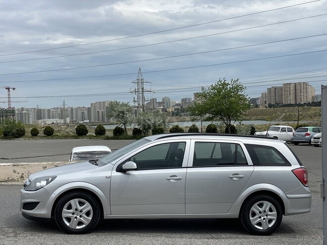 Opel Astra 2009, 151,500 km - 1.4 l - Bakı