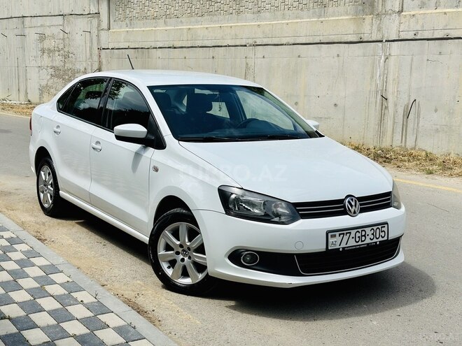 Volkswagen Polo 2014, 138,568 km - 1.6 l - Bakı
