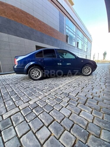 Volkswagen Bora 2000, 300,100 km - 2.0 l - Bakı
