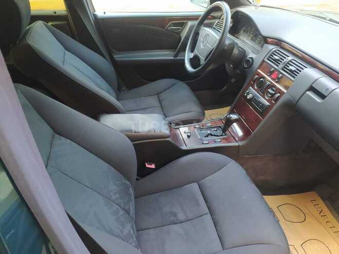 Mercedes E 230 1997, 25,644 km - 2.3 l - Sumqayıt