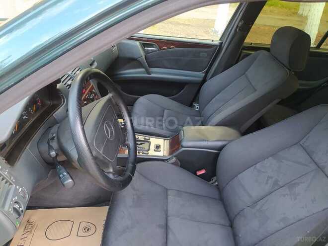 Mercedes E 230 1997, 25,644 km - 2.3 l - Sumqayıt